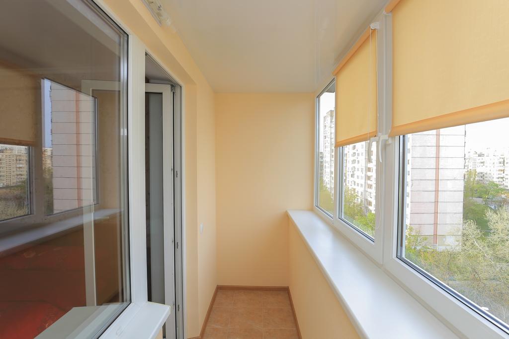 Apartment On Obolonskiy Prospect 12 基輔 外观 照片