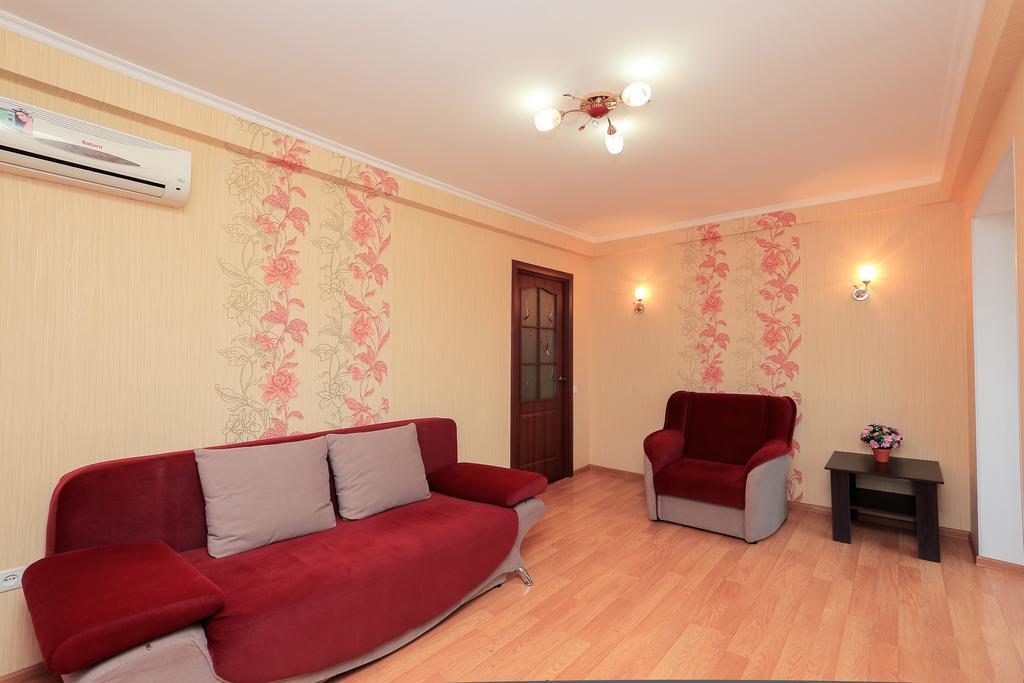 Apartment On Obolonskiy Prospect 12 基輔 外观 照片
