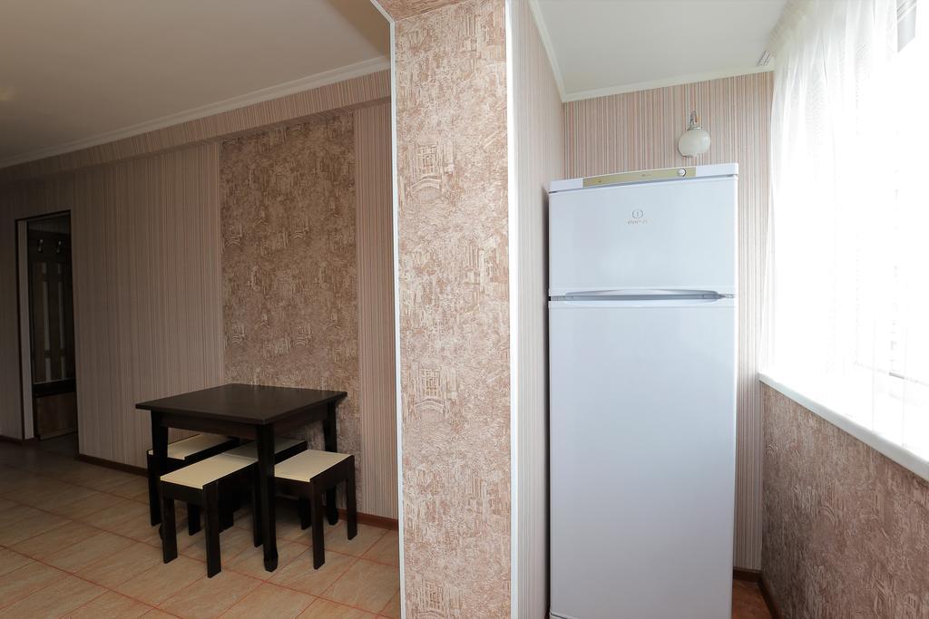 Apartment On Obolonskiy Prospect 12 基輔 外观 照片